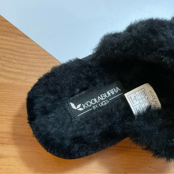 Black Koolaburra by Ugg furry slippers. - Picture 4 of 9